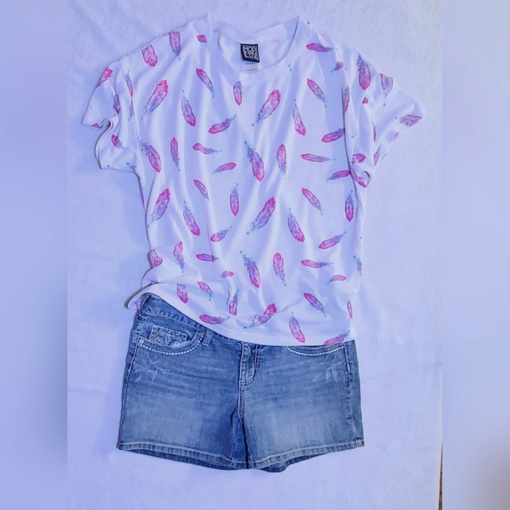 MODERN LUX